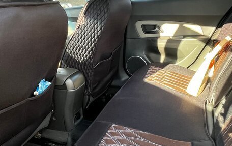 Chevrolet Cruze II, 2010 год, 550 000 рублей, 10 фотография