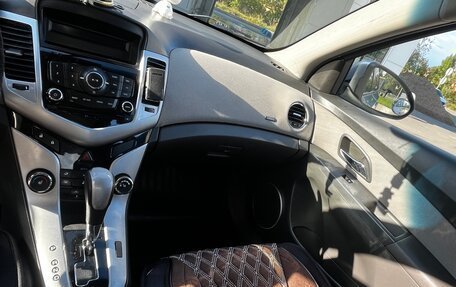 Chevrolet Cruze II, 2010 год, 550 000 рублей, 11 фотография