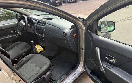 Renault Sandero II рестайлинг, 2015 год, 670 000 рублей, 11 фотография