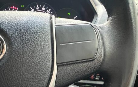 Toyota Voxy III, 2021 год, 2 380 000 рублей, 30 фотография