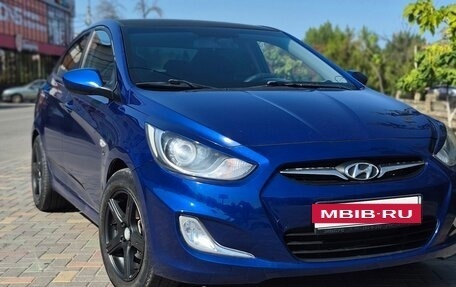 Hyundai Solaris II рестайлинг, 2012 год, 950 000 рублей, 2 фотография