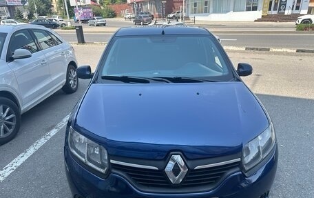 Renault Logan II, 2015 год, 500 000 рублей, 2 фотография
