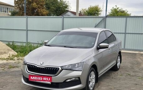 Skoda Rapid II, 2021 год, 2 000 000 рублей, 2 фотография