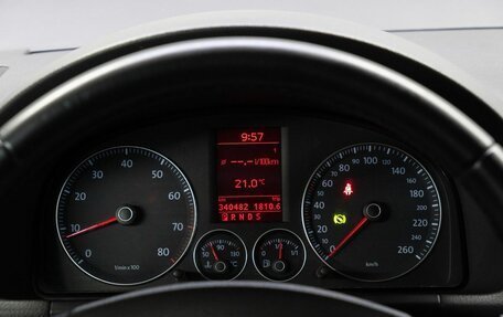 Volkswagen Touran III, 2008 год, 550 000 рублей, 21 фотография