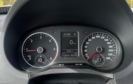 Volkswagen Amarok I рестайлинг, 2013 год, 1 760 000 рублей, 7 фотография