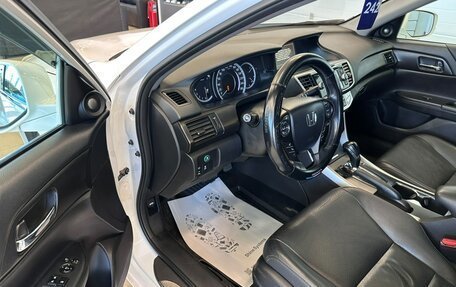Honda Accord IX рестайлинг, 2013 год, 1 899 000 рублей, 10 фотография