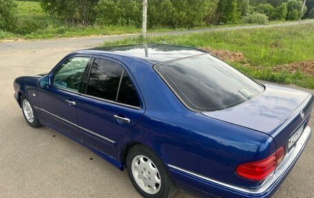 Mercedes-Benz E-Класс, 1996 год, 370 000 рублей, 4 фотография