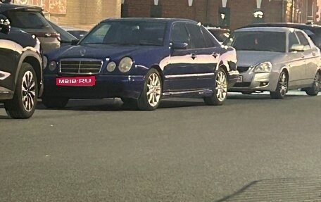 Mercedes-Benz E-Класс, 1996 год, 370 000 рублей, 3 фотография