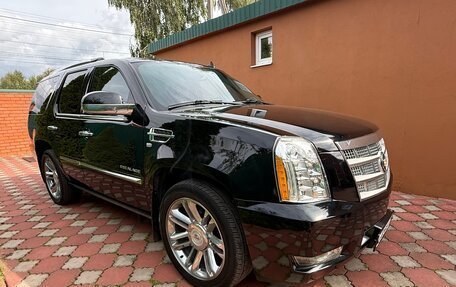 Cadillac Escalade III, 2012 год, 3 500 000 рублей, 1 фотография
