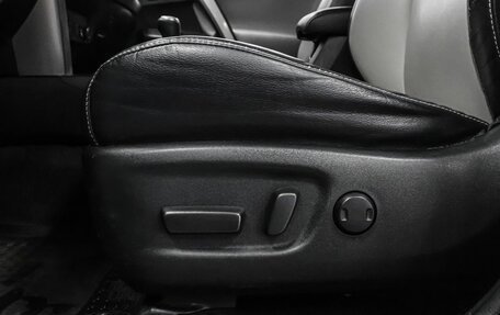 Toyota RAV4, 2016 год, 2 299 000 рублей, 21 фотография