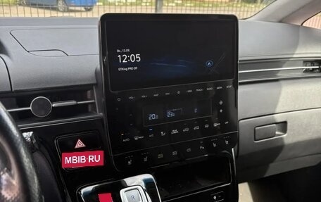 Hyundai Staria, 2022 год, 5 500 000 рублей, 2 фотография