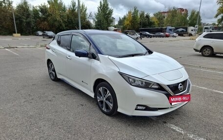 Nissan Leaf II, 2019 год, 2 500 000 рублей, 7 фотография