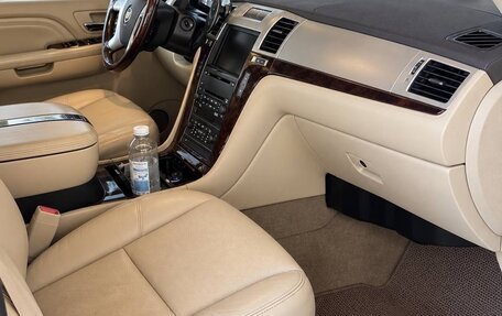 Cadillac Escalade III, 2009 год, 2 450 000 рублей, 4 фотография
