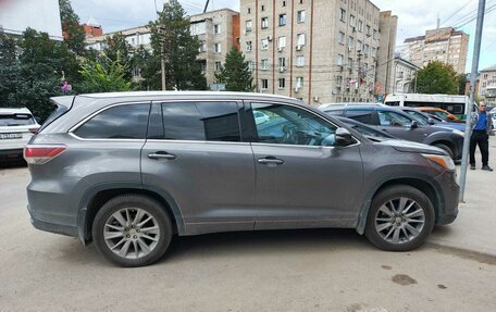 Toyota Highlander III, 2014 год, 1 950 000 рублей, 6 фотография