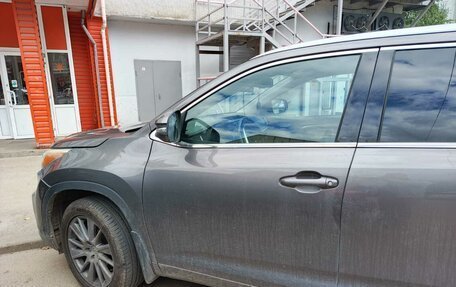 Toyota Highlander III, 2014 год, 1 950 000 рублей, 10 фотография