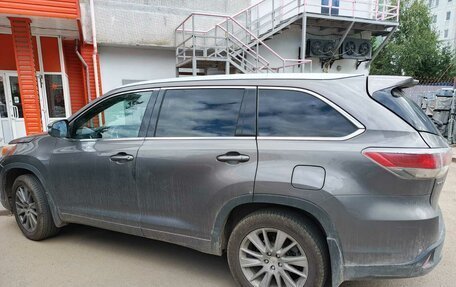 Toyota Highlander III, 2014 год, 1 950 000 рублей, 9 фотография
