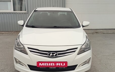 Hyundai Solaris II рестайлинг, 2015 год, 950 000 рублей, 3 фотография
