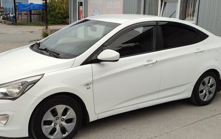 Hyundai Solaris II рестайлинг, 2015 год, 950 000 рублей, 7 фотография