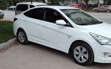 Hyundai Solaris II рестайлинг, 2015 год, 950 000 рублей, 14 фотография
