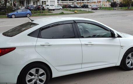 Hyundai Solaris II рестайлинг, 2015 год, 950 000 рублей, 15 фотография