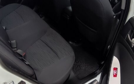 Hyundai Solaris II рестайлинг, 2015 год, 950 000 рублей, 12 фотография