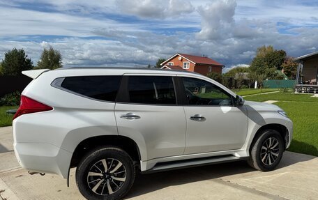 Mitsubishi Pajero Sport III рестайлинг, 2018 год, 3 200 000 рублей, 4 фотография