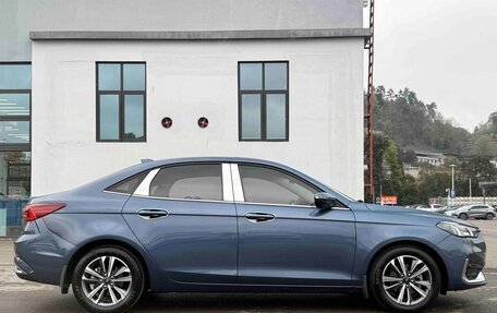 Ford Escort, 2021 год, 920 000 рублей, 15 фотография