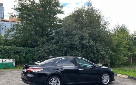 Toyota Camry, 2018 год, 2 000 000 рублей, 6 фотография