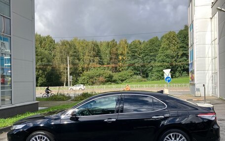 Toyota Camry, 2018 год, 2 000 000 рублей, 5 фотография