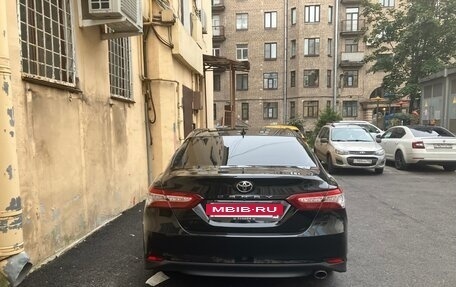 Toyota Camry, 2018 год, 2 000 000 рублей, 3 фотография