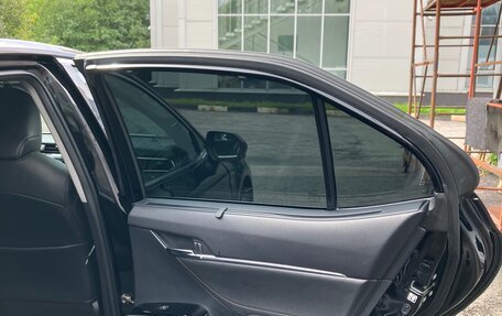 Toyota Camry, 2018 год, 2 000 000 рублей, 13 фотография