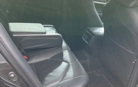 Toyota Camry, 2018 год, 2 000 000 рублей, 12 фотография