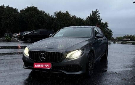 Mercedes-Benz E-Класс, 2017 год, 3 050 000 рублей, 1 фотография
