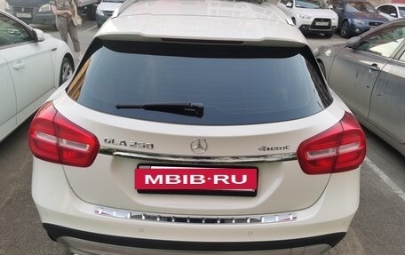 Mercedes-Benz GLA, 2015 год, 2 100 000 рублей, 10 фотография