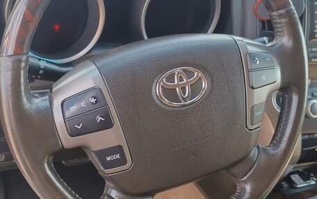 Toyota Land Cruiser 200, 2011 год, 2 900 000 рублей, 9 фотография