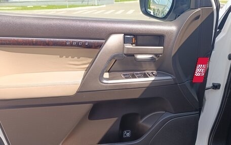 Toyota Land Cruiser 200, 2011 год, 2 900 000 рублей, 15 фотография