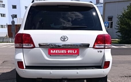 Toyota Land Cruiser 200, 2011 год, 2 900 000 рублей, 8 фотография