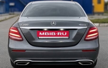 Mercedes-Benz E-Класс, 2017 год, 3 050 000 рублей, 7 фотография