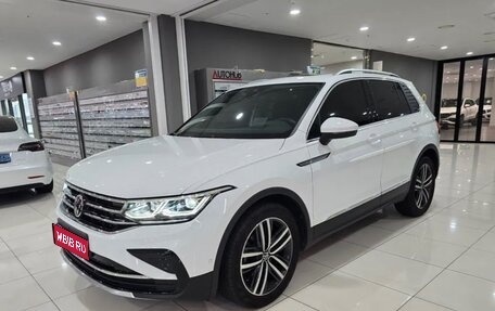 Volkswagen Tiguan II, 2022 год, 2 930 000 рублей, 1 фотография