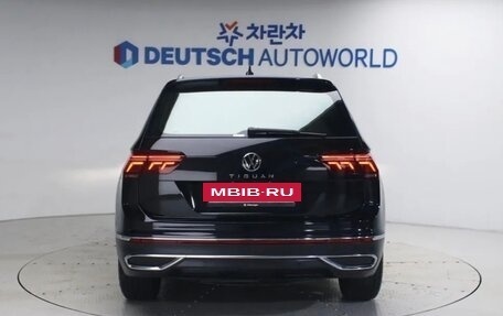 Volkswagen Tiguan II, 2022 год, 2 810 000 рублей, 4 фотография