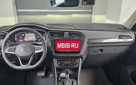 Volkswagen Tiguan II, 2022 год, 2 810 000 рублей, 8 фотография