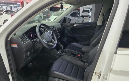 Volkswagen Tiguan II, 2022 год, 2 930 000 рублей, 9 фотография