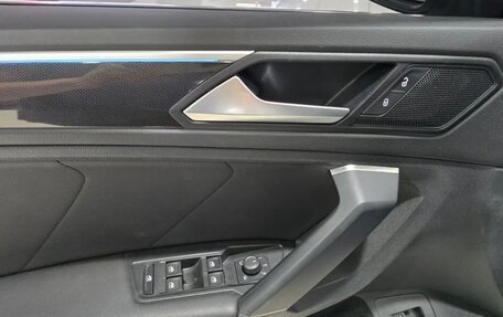 Volkswagen Tiguan II, 2022 год, 2 930 000 рублей, 16 фотография