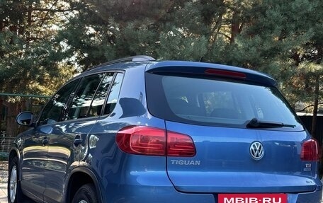 Volkswagen Tiguan I, 2014 год, 1 250 000 рублей, 2 фотография