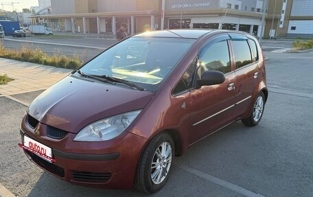 Mitsubishi Colt VI рестайлинг, 2005 год, 250 000 рублей, 3 фотография