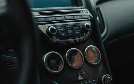 Hyundai Genesis Coupe I рестайлинг, 2012 год, 1 990 000 рублей, 4 фотография