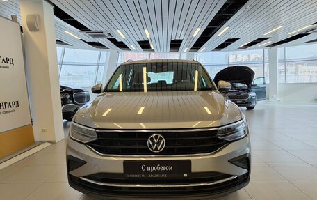 Volkswagen Tiguan II, 2021 год, 2 950 000 рублей, 3 фотография