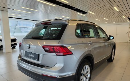 Volkswagen Tiguan II, 2021 год, 2 950 000 рублей, 2 фотография