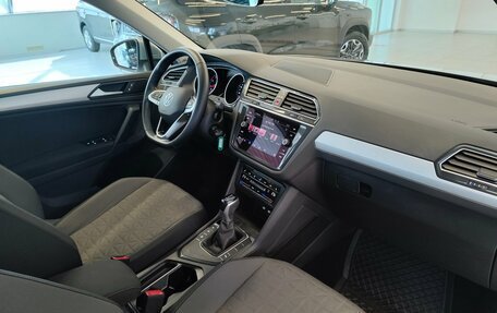 Volkswagen Tiguan II, 2021 год, 2 950 000 рублей, 7 фотография