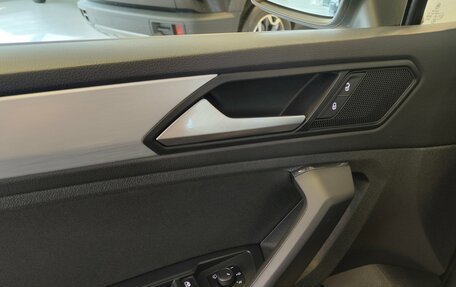 Volkswagen Tiguan II, 2021 год, 2 950 000 рублей, 6 фотография